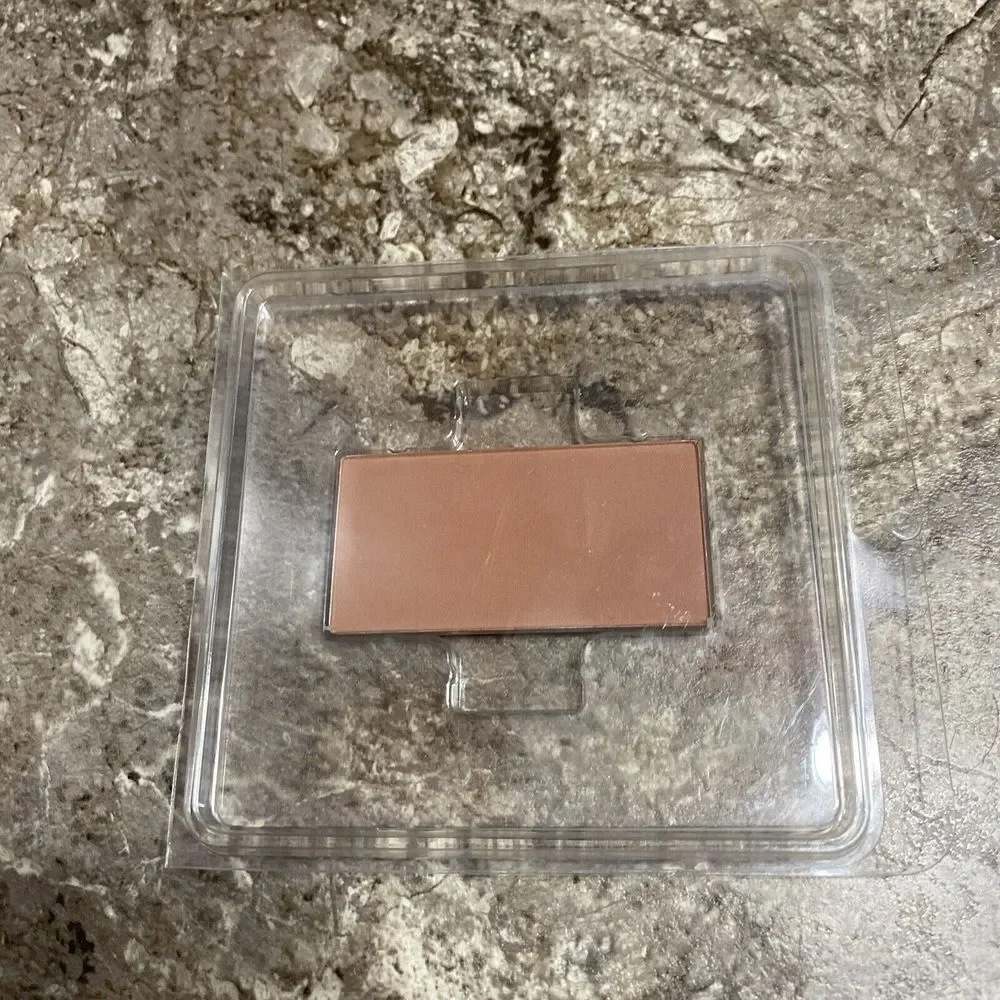 Calvin Klein Blush‎ Single Refill In Shade 05 Terra  New Rare
